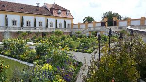 Gartenanlage auf Schloss Hof. (c) SKB